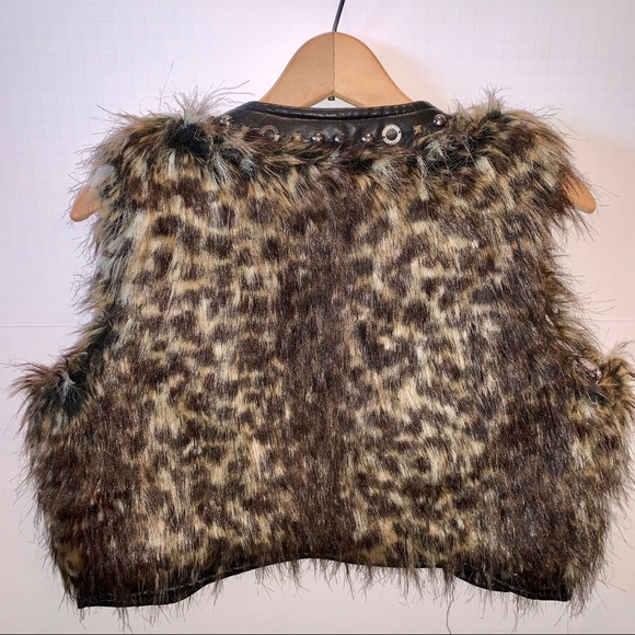 Buckle BKE Leopard Print Faux Fur Vest - Picture 3 of 8